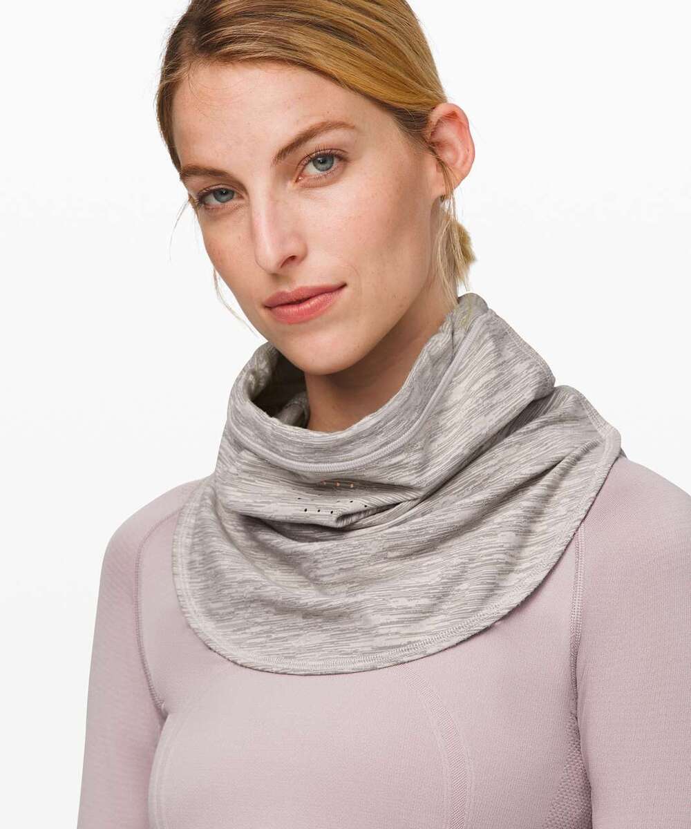 Lululemon Cross Chill Run Neck Warmer Gray
